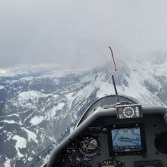 Flugwegposition um 12:39:32: Aufgenommen in der Nähe von Gemeinde Bischofshofen, Bischofshofen, Österreich in 2366 Meter